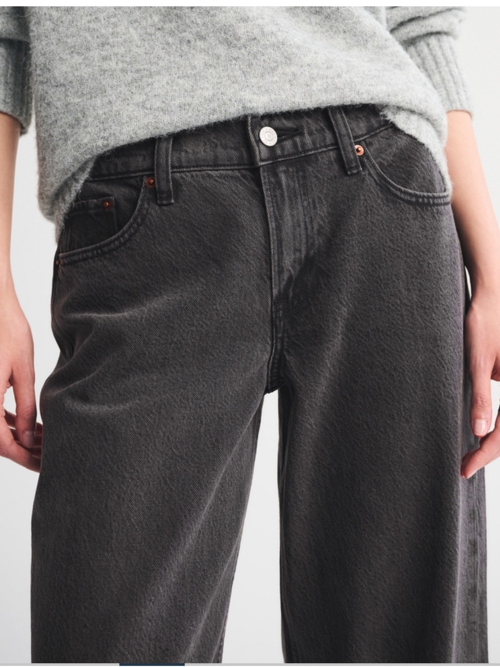 Abercrombie & Fitch Curve Love The Ultra Loose Low Rise Jean - Picture 3 of 12